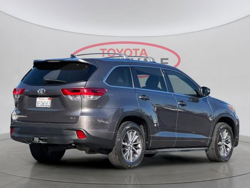 Certified 2018 Toyota Highlander XLE image 4