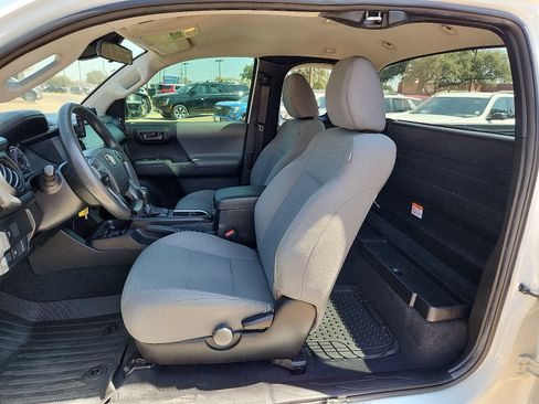 Used 2022 Toyota Tacoma SR RWD image 10