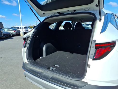Certified 2025 Hyundai Tucson SE image 26