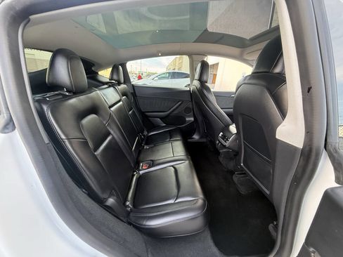 Used 2022 Tesla Model Y Performance image 26