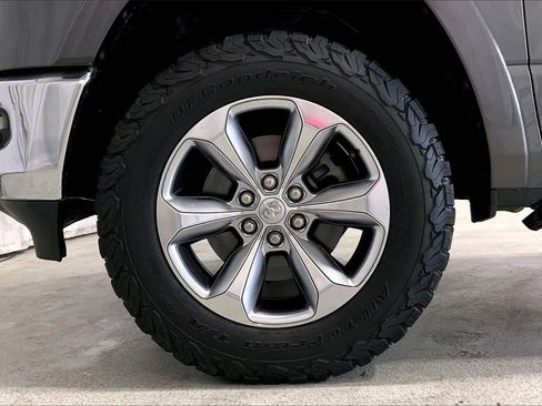Used 2019 RAM 1500 Limited w/ Off Road Group image 8