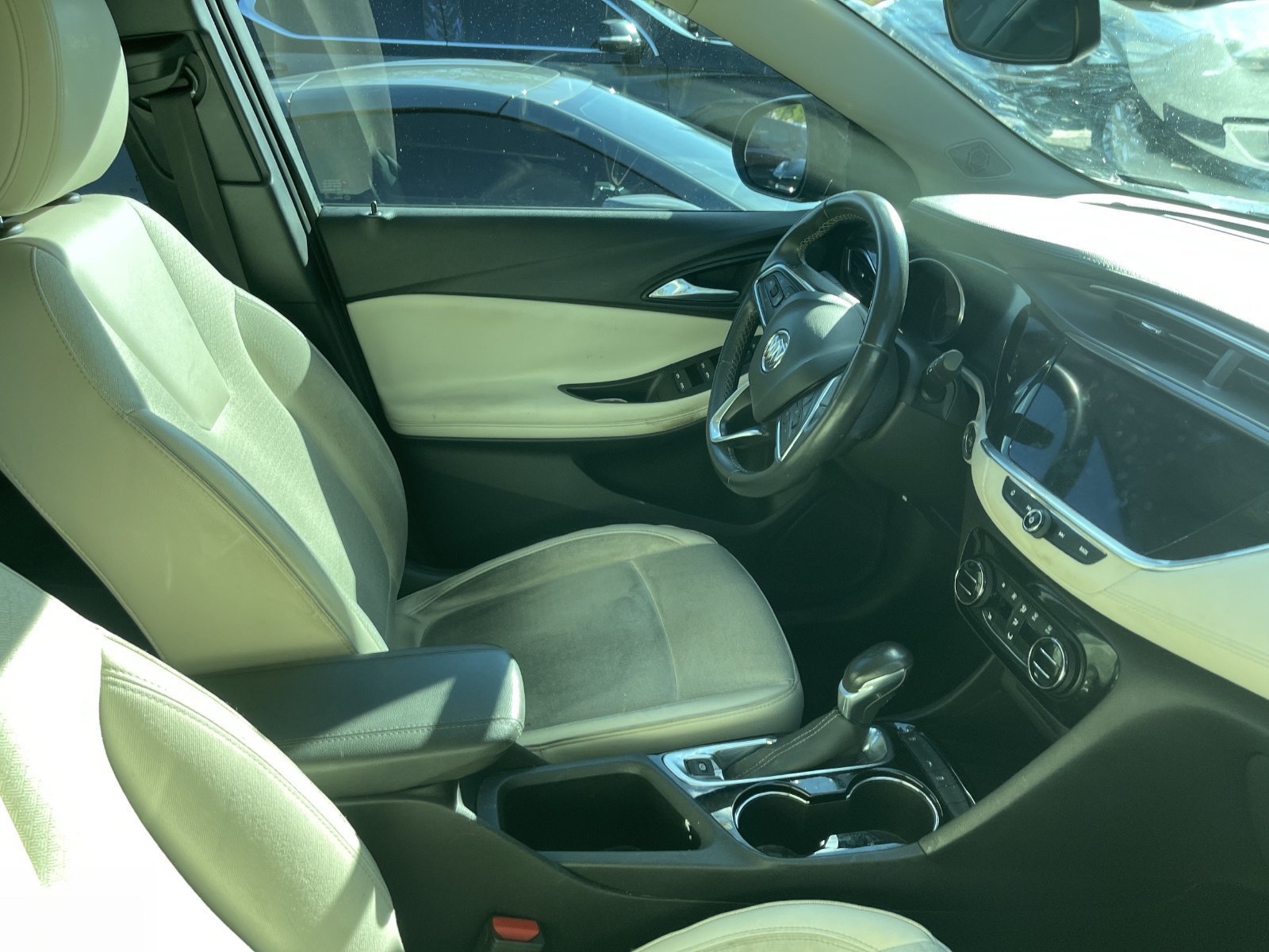 Used 2021 Buick Encore GX Select w/ Sport Touring Package FWD image 5