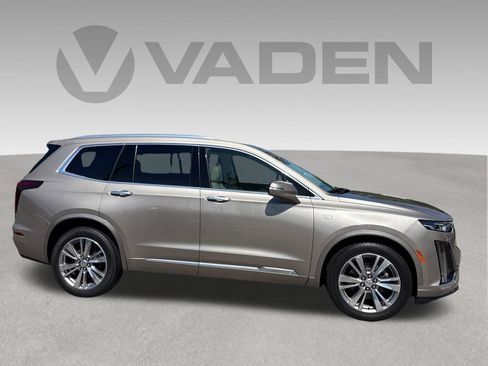 Used 2023 Cadillac XT6 Premium Luxury FWD image 25
