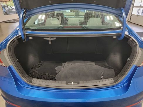 Used 2018 Hyundai Elantra SE w/ Cargo Package FWD image 34