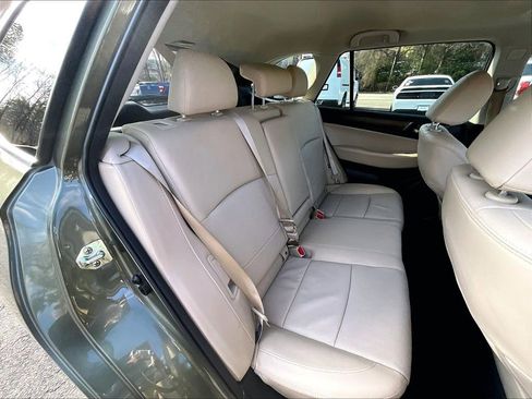 Used 2017 Subaru Outback 2.5i Limited image 17
