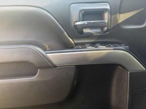 Used 2019 Chevrolet Silverado 1500 LT AWD/4WD image 20