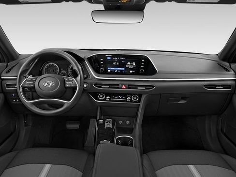 Used 2025 Hyundai Sonata SEL FWD image 3
