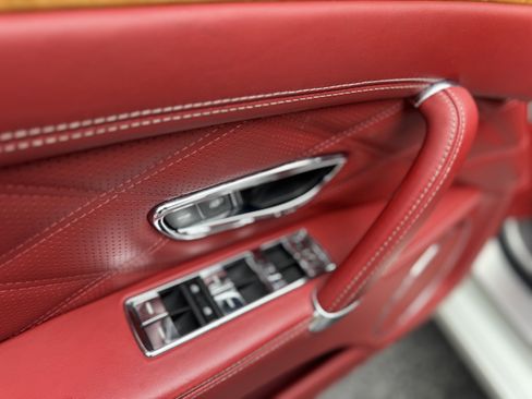 Used 2016 Bentley Flying Spur V8 image 22