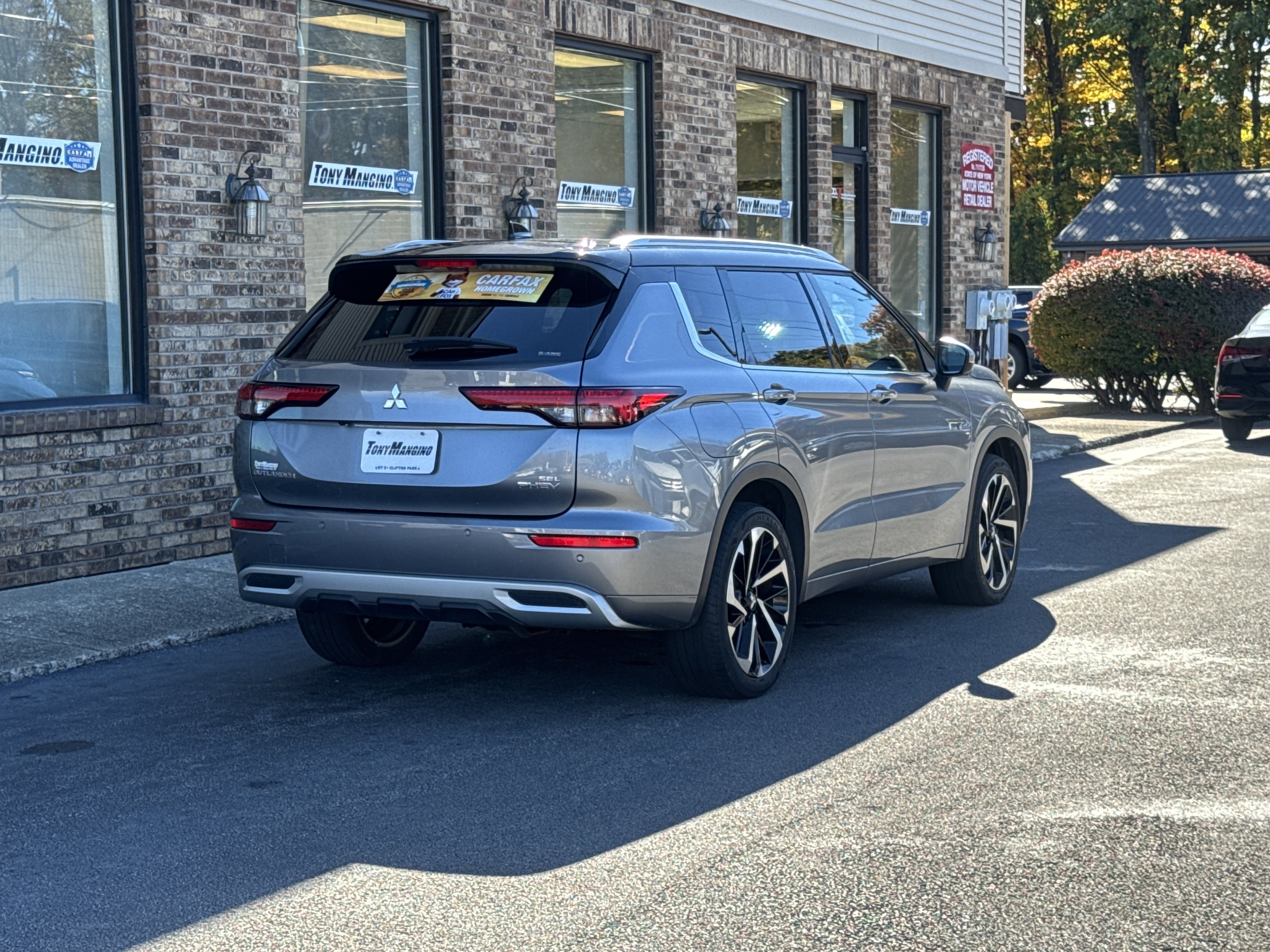 Used 2023 Mitsubishi Outlander SEL AWD/4WD image 5