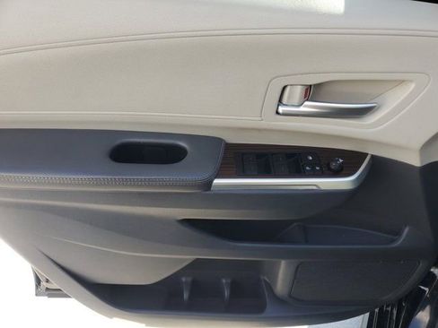 Used 2023 Toyota Sienna XLE FWD image 20