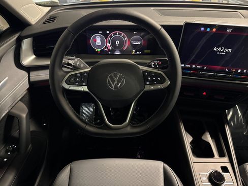 New 2026 Volkswagen Tiguan SE AWD/4WD image 13