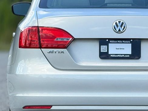 Used 2011 Volkswagen Jetta S FWD image 13