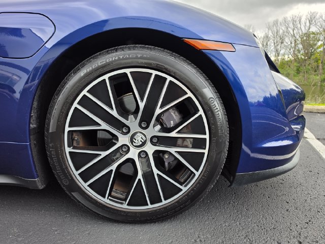 Used 2021 Porsche Taycan RWD image 4