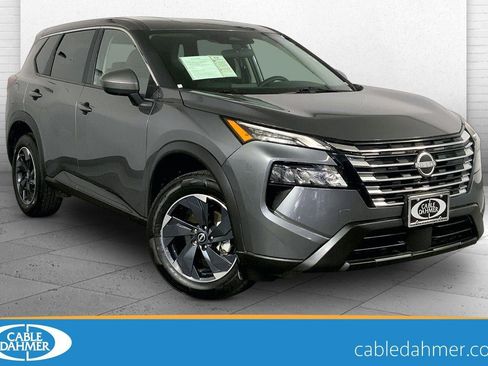 Used 2025 Nissan Rogue SV FWD image 1