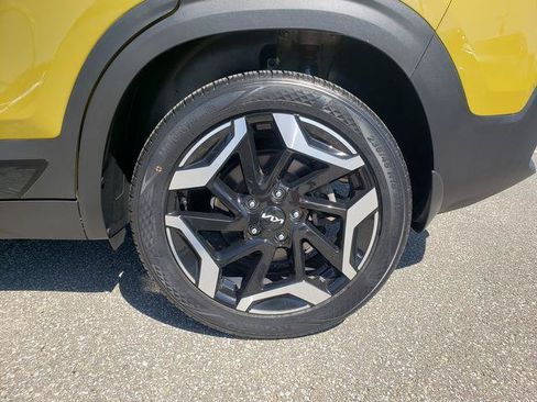 Certified 2024 Kia Seltos SX w/ SX Sunroof Package AWD/4WD image 34