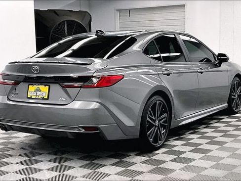 Used 2025 Toyota Camry XSE FWD image 13