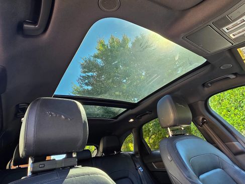 Used 2021 Jaguar F-PACE S image 36