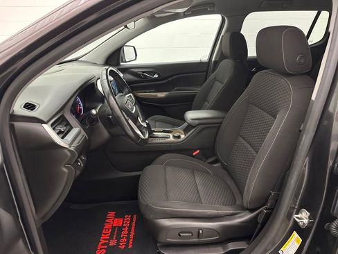 Used 2017 GMC Acadia SLE FWD image 18