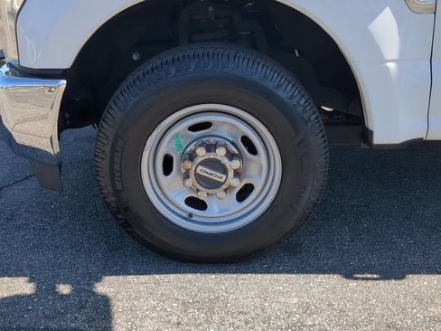 Used 2018 Ford F250 XL w/ Power Equipment Group RWD image 34