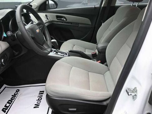 Used 2016 Chevrolet Cruze LT w/ Sun And Sound Package image 9