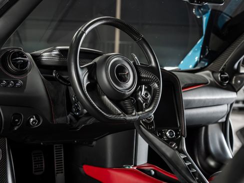 Used 2018 McLaren 720S RWD image 12
