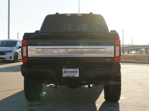 Used 2020 Ford F250 Platinum w/ FX4 Off-Road Package AWD/4WD image 8
