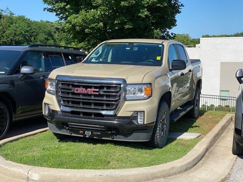 Used 2022 GMC Canyon AT4 w/ Trailering Package AWD/4WD image 3