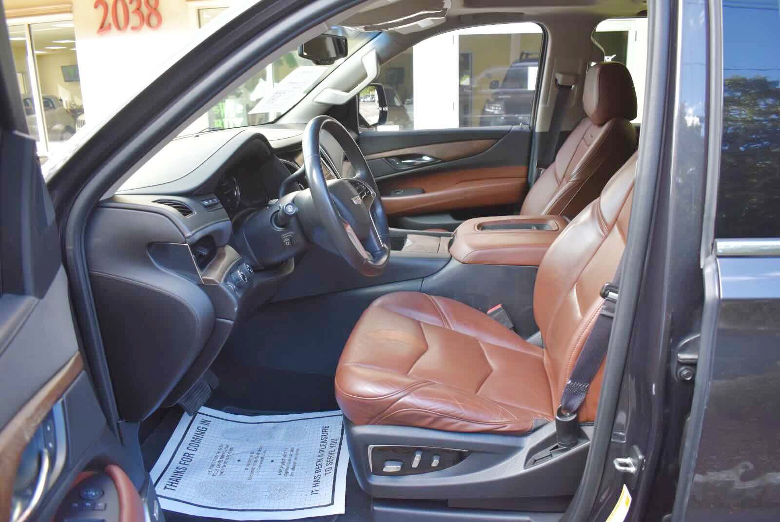 Used 2016 Cadillac Escalade ESV Premium AWD/4WD image 10