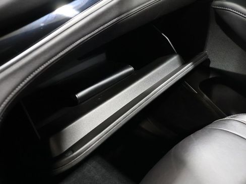 Used 2023 Buick Enclave Avenir w/ Avenir Technology Package image 41