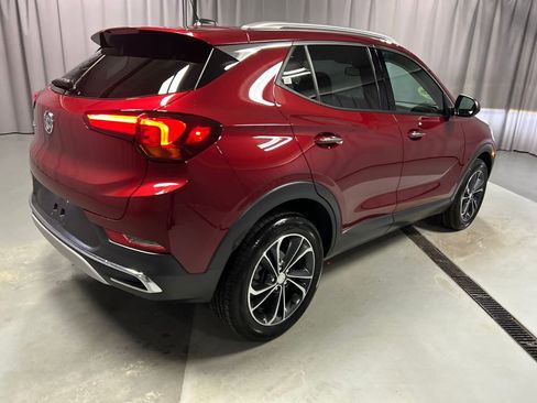 Used 2023 Buick Encore GX Essence image 7