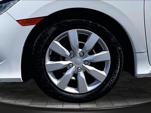 Used 2019 Honda Civic LX image 8