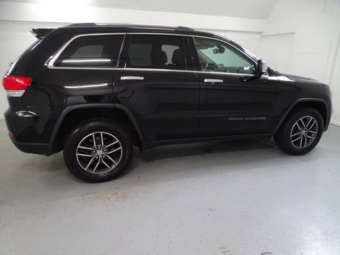 Used 2018 Jeep Grand Cherokee Limited AWD/4WD image 26