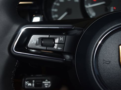 New 2026 Porsche Macan image 11