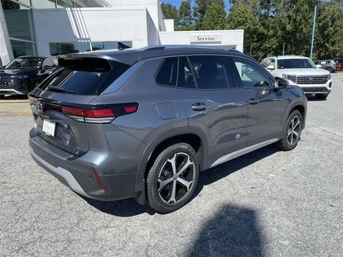 New 2025 Volkswagen Tiguan SE image 4