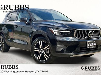 Certified 2025 Volvo XC40 B5 Core