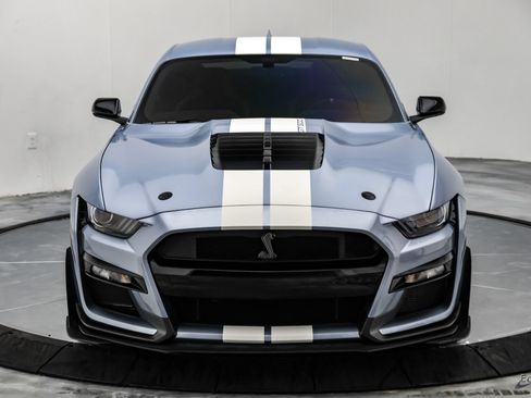 Used 2022 Ford Mustang Shelby GT500 w/ Carbon Fiber Track Pack RWD image 35
