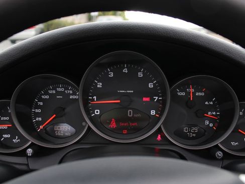Used 2006 Porsche 911 Carrera RWD image 19