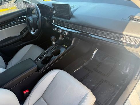 Used 2024 Honda Civic Touring image 29