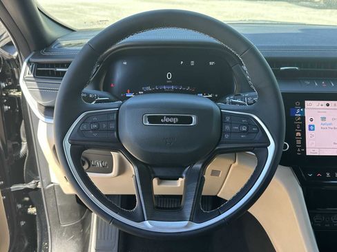 New 2026 Jeep Grand Cherokee Limited w/ Limited Altitude Package AWD/4WD image 27
