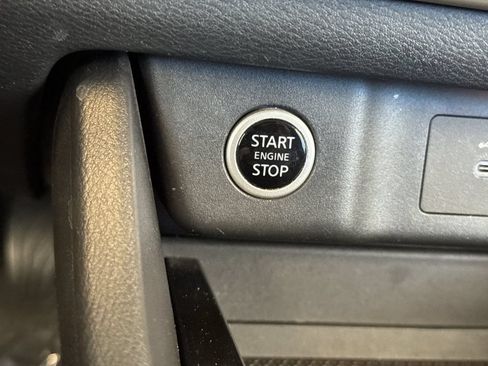 Used 2021 Nissan Rogue SV AWD/4WD image 28