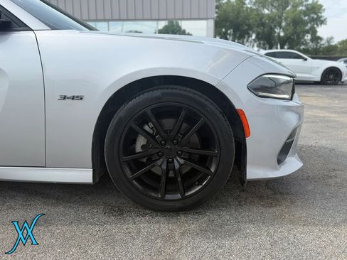Used 2023 Dodge Charger R/T RWD image 9