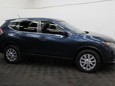 Used 2016 Nissan Rogue S image 3