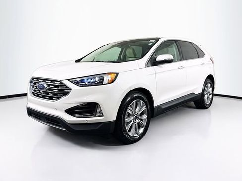 Used 2022 Ford Edge Titanium w/ Equipment Group 301A AWD/4WD image 3