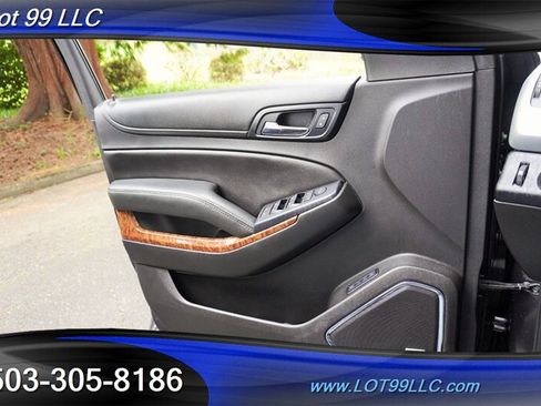 Used 2017 Chevrolet Suburban Premier RWD image 29