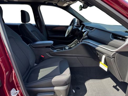 New 2025 Jeep Grand Cherokee L Laredo w/ Luxury Tech Group I image 15