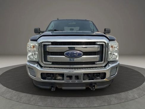 Used 2015 Ford F250 XLT w/ Snow Plow Prep Package image 2