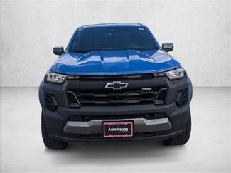 Used 2025 Chevrolet Colorado Trail Boss AWD/4WD video 2