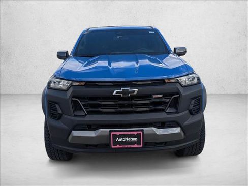 Used 2025 Chevrolet Colorado Trail Boss AWD/4WD image 2
