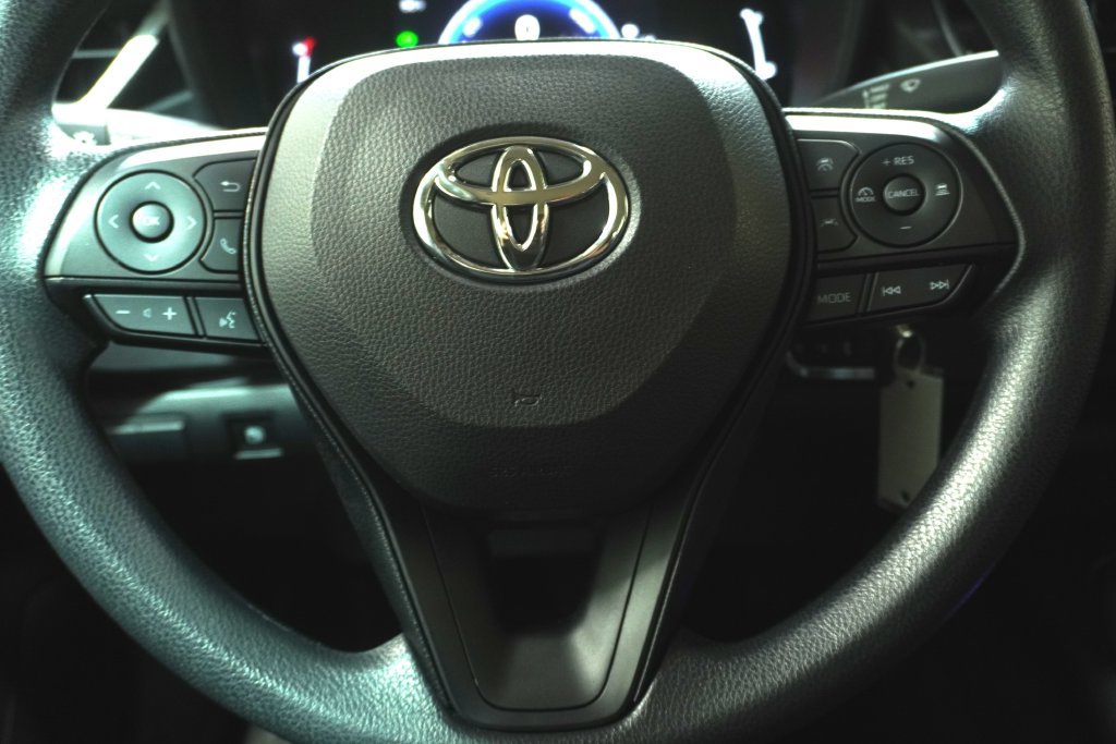 Used 2026 Toyota Corolla LE AWD/4WD image 17