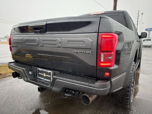 Used 2018 Ford F150 Raptor w/ Equipment Group 802A Luxury image 12